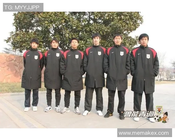 从青涩少年到足球巨星他们的成长之路与青训经历揭秘